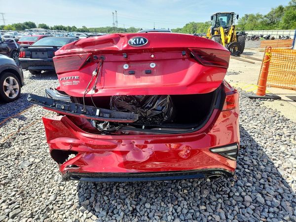 2021 KIA FORTE FE, LXS