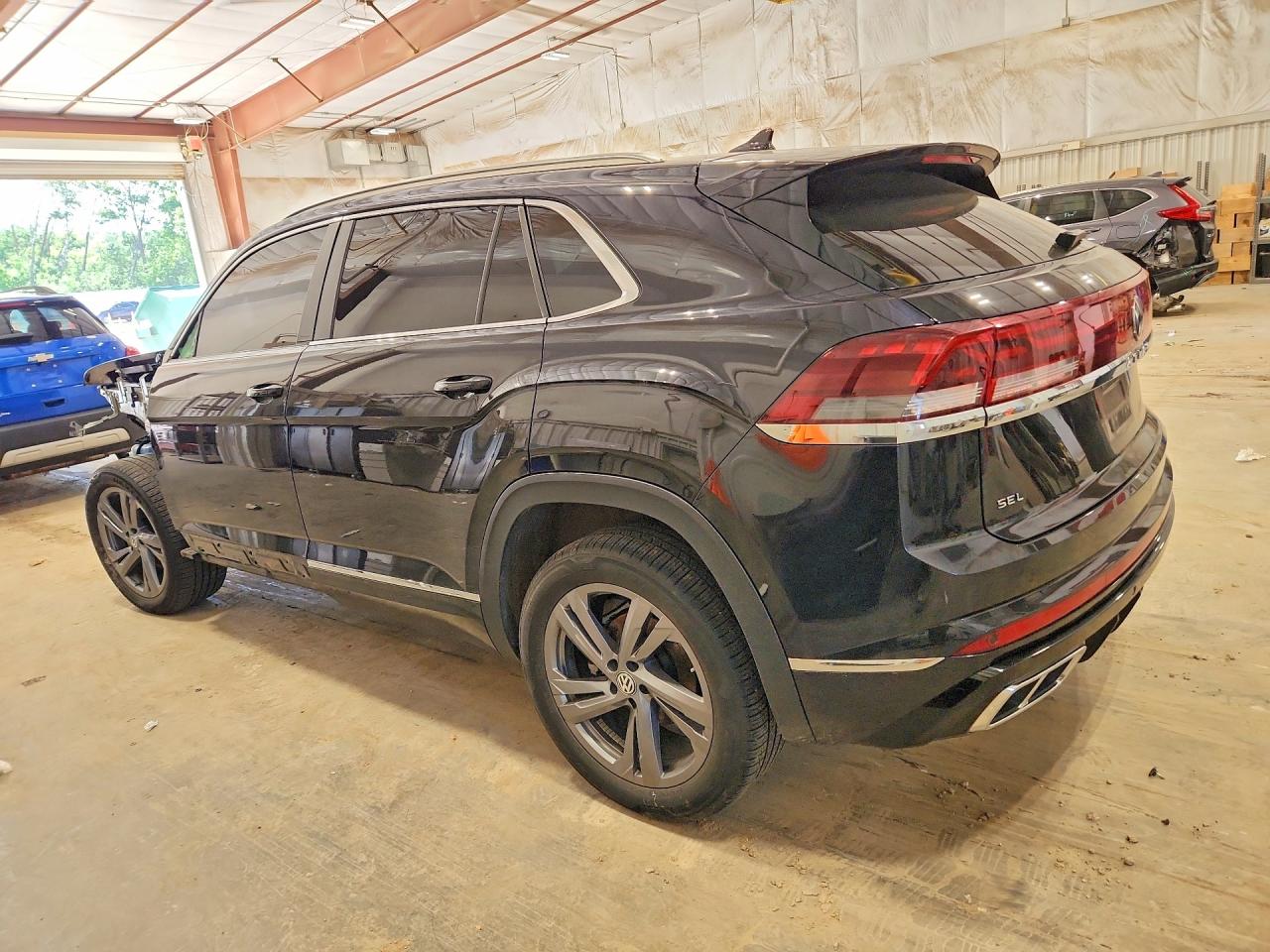 2024 VOLKSWAGEN ATLAS CROSS SPORT 4Motion SEL R-Line