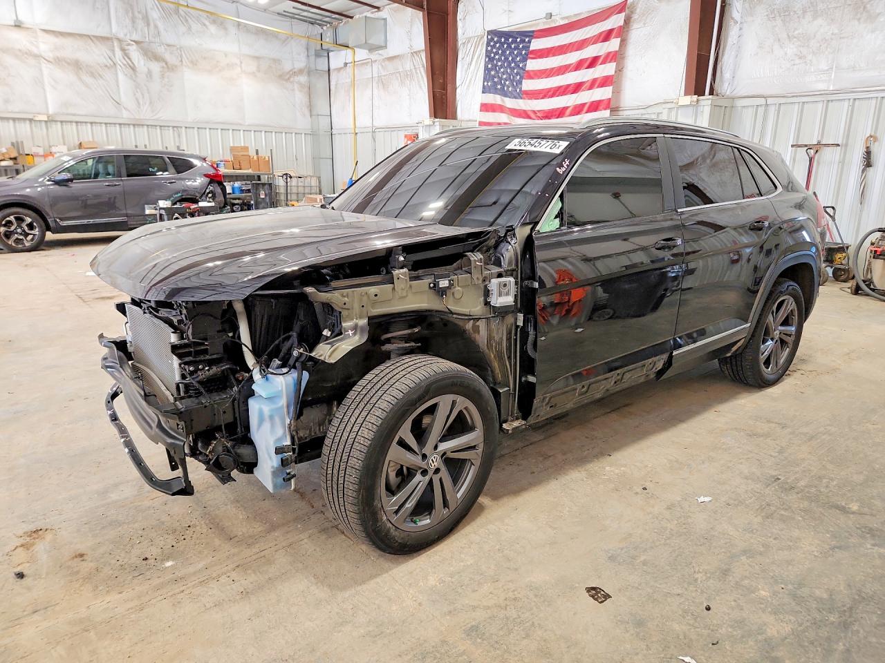 2024 VOLKSWAGEN ATLAS CROSS SPORT 4Motion SEL R-Line