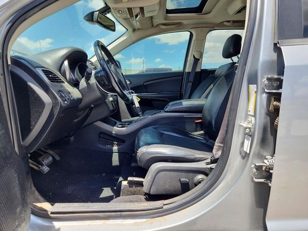 2021 DODGE JOURNEY Crossroad