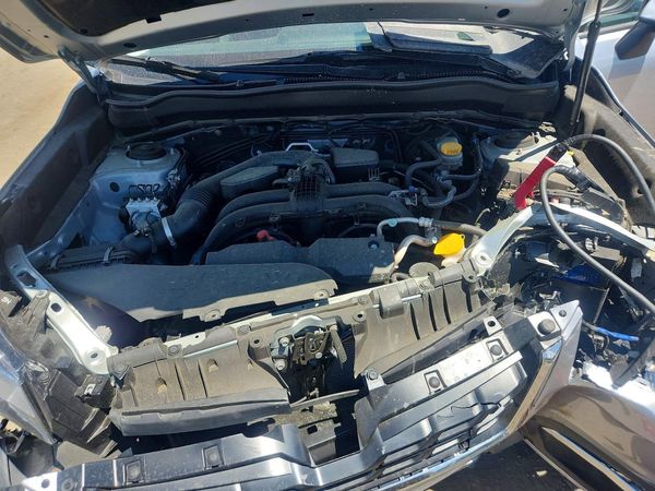 2018 SUBARU FORESTER Premium+CWP — Engine bay