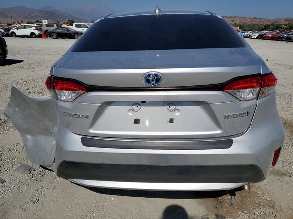 2021 TOYOTA COROLLA