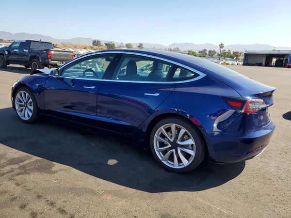 2018 TESLA MODEL 3