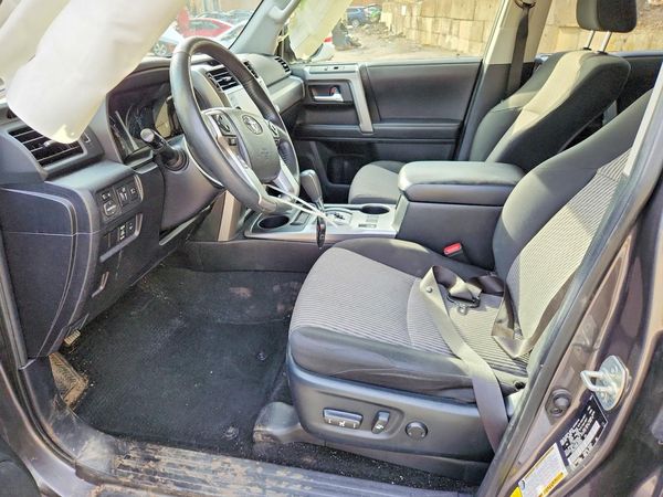 2022 TOYOTA 4RUNNER SR5