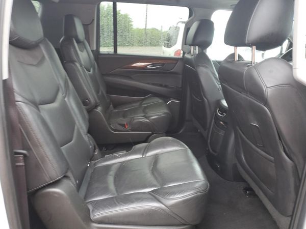 2016 CADILLAC ESCALADE ESV Luxury