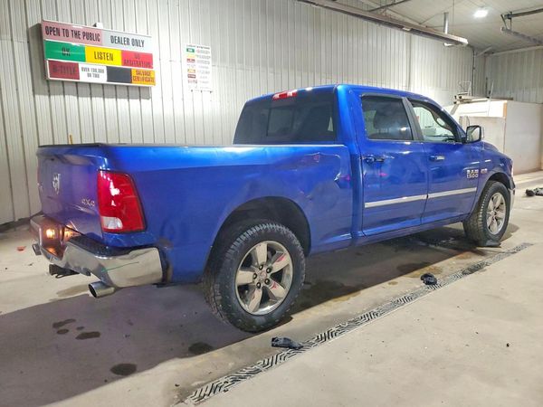 2015 RAM 1500 SLT CREW CAB 4X4