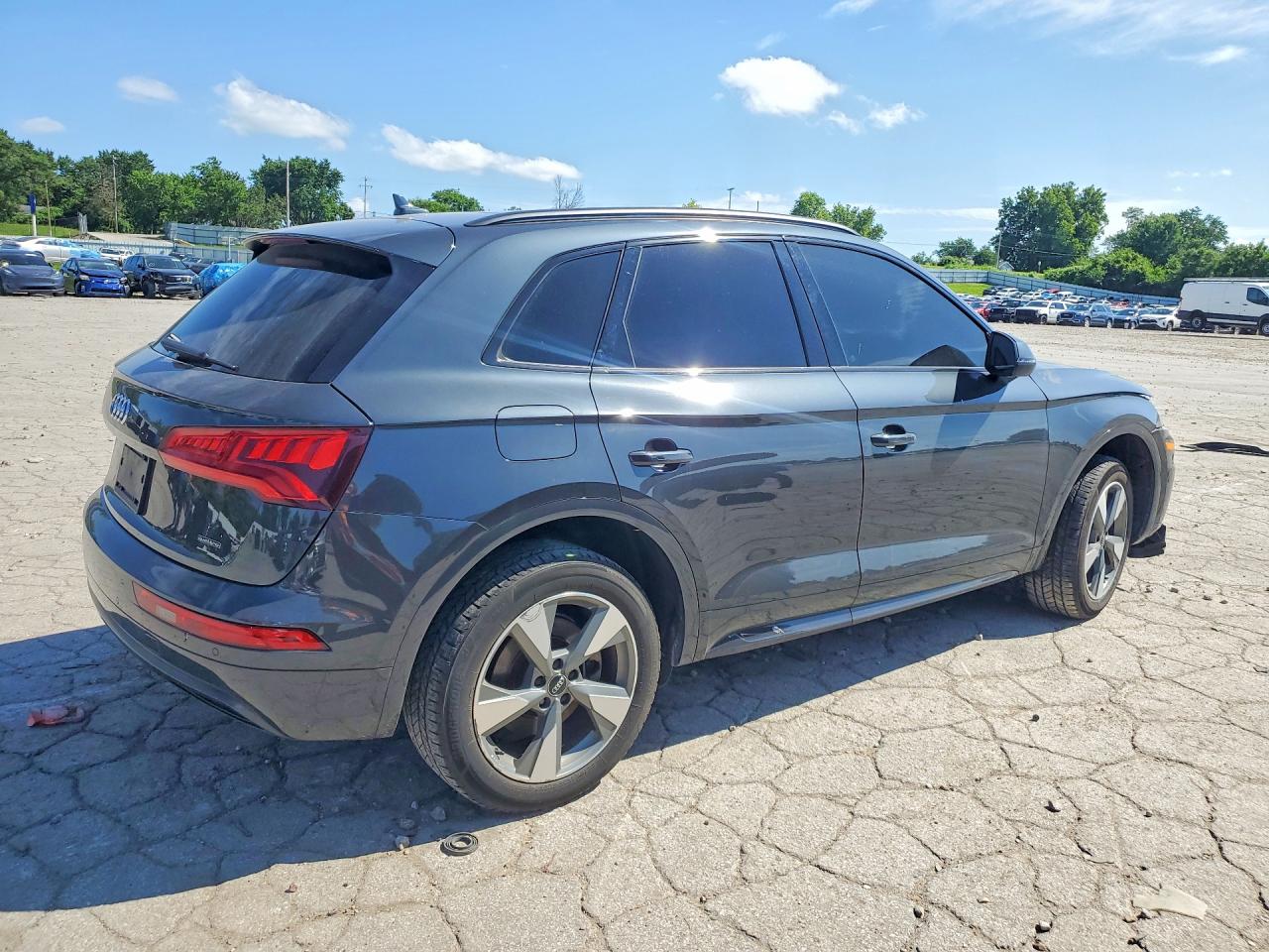 2020 AUDI Q5 quattro Premium