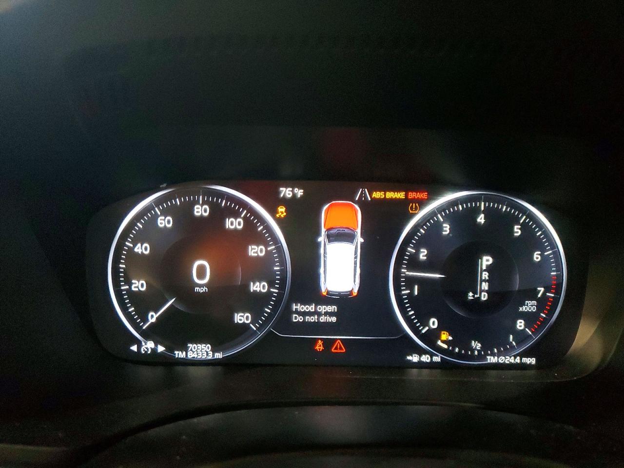 2019 VOLVO XC60 Momentum