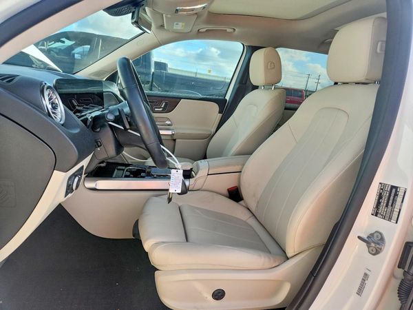 2022 MERCEDES-BENZ GLB GLB250 / GLB250 4MATIC