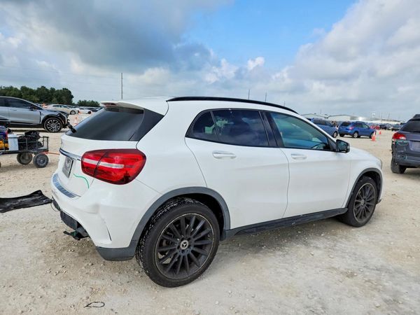 2020 MERCEDES-BENZ GLA GLA250