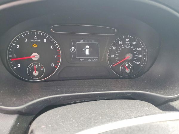 2018 KIA SORENTO L, LX
