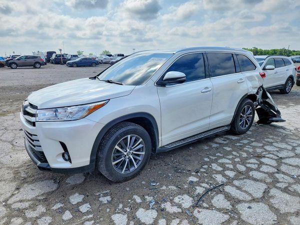 2018 TOYOTA HIGHLANDER SE/XLE