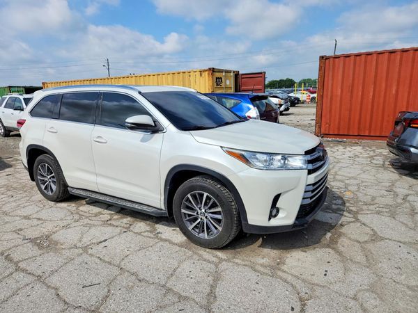 2018 TOYOTA HIGHLANDER SE/XLE