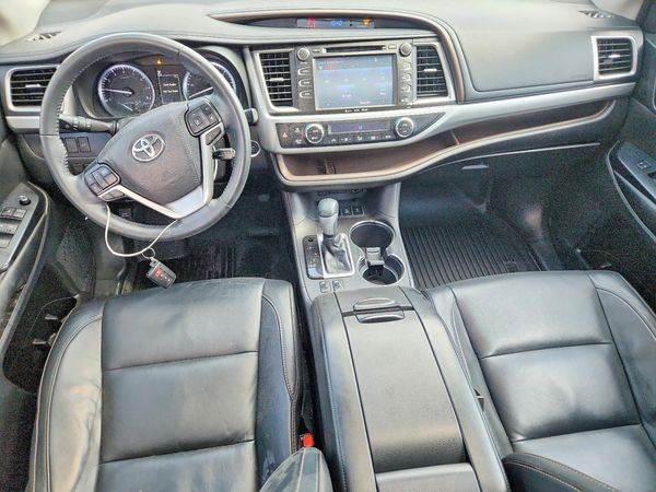 2018 TOYOTA HIGHLANDER SE/XLE