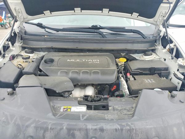2014 JEEP GRAND CHER Latitude — Engine bay