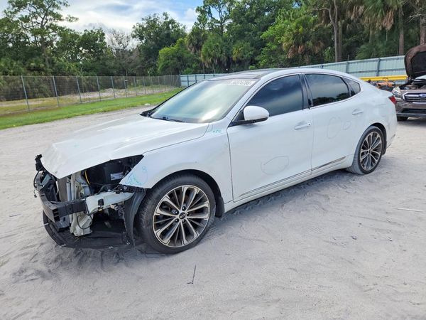 2019 KIA CADENZA