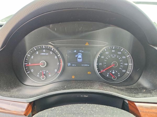 2019 KIA CADENZA