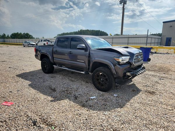 2017 TOYOTA TACOMA