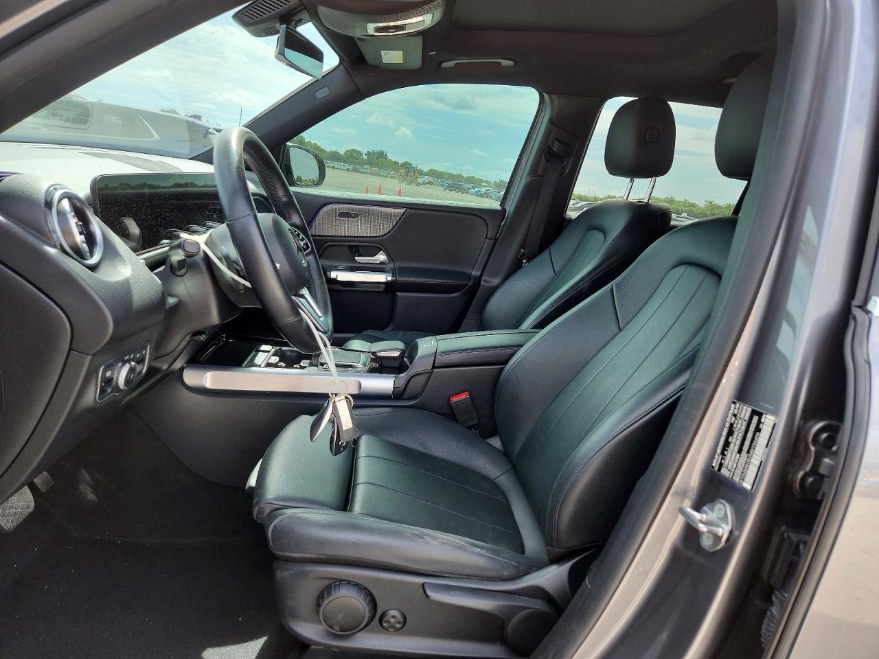 2022 MERCEDES-BENZ GLB GLB250