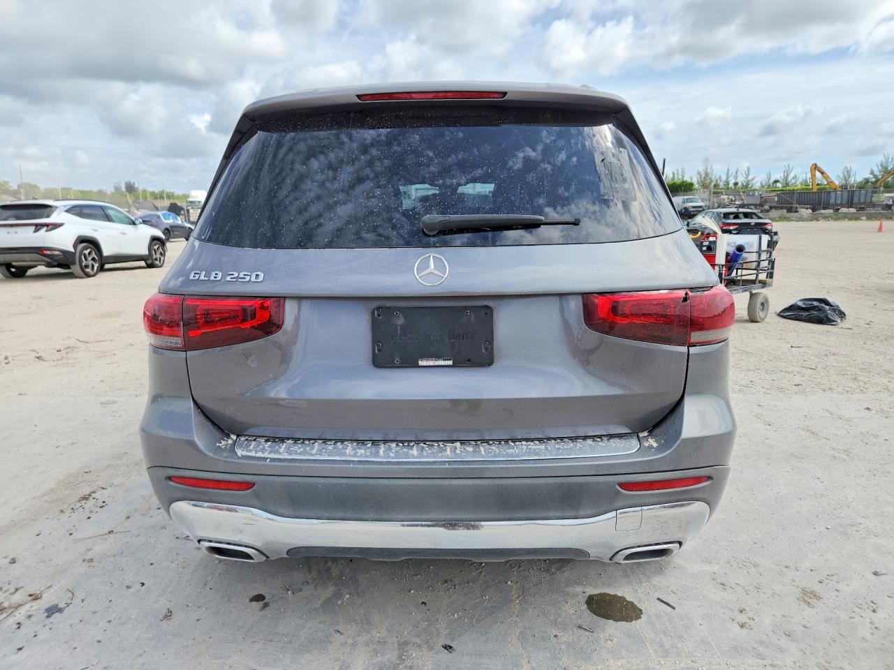 2022 MERCEDES-BENZ GLB GLB250