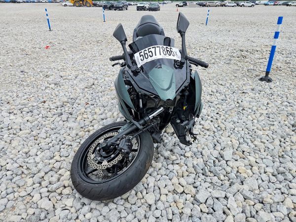 2025 KAWASAKI EX650 P