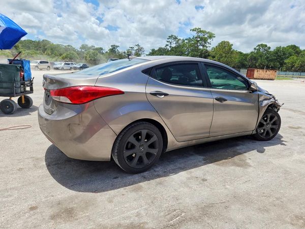 2012 HYUNDAI ELANTRA