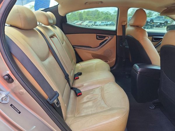 2012 HYUNDAI ELANTRA