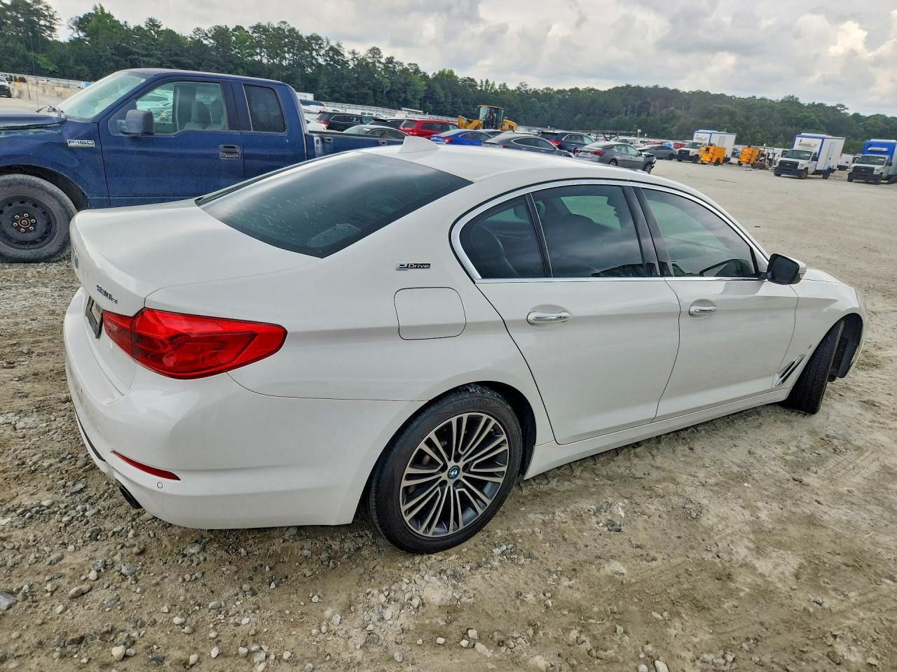 2018 BMW 530E