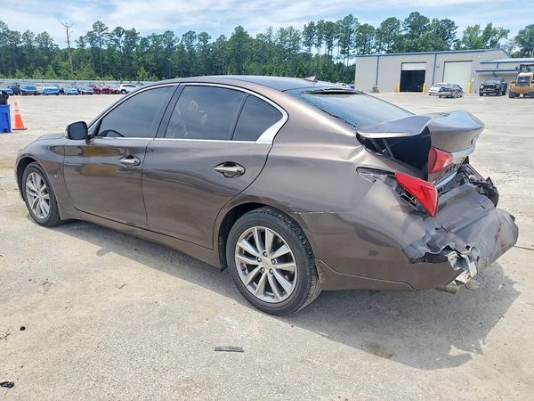 2015 INFINITI Q50