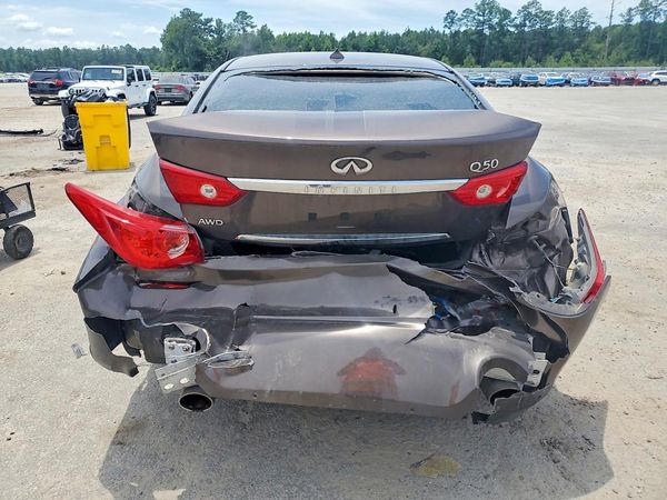 2015 INFINITI Q50