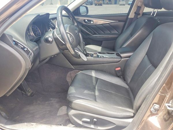 2015 INFINITI Q50