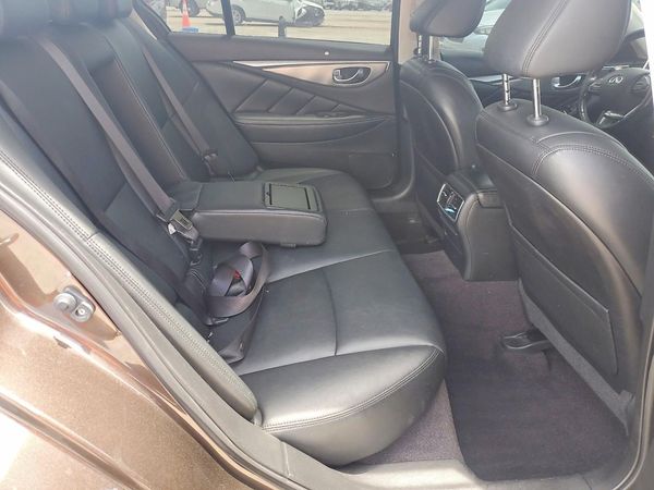 2015 INFINITI Q50
