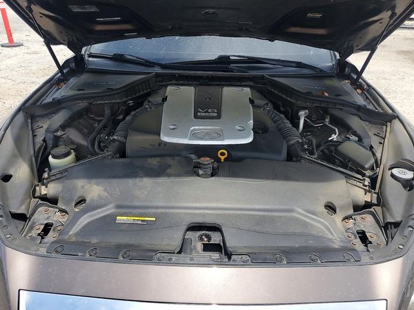 2015 INFINITI Q50