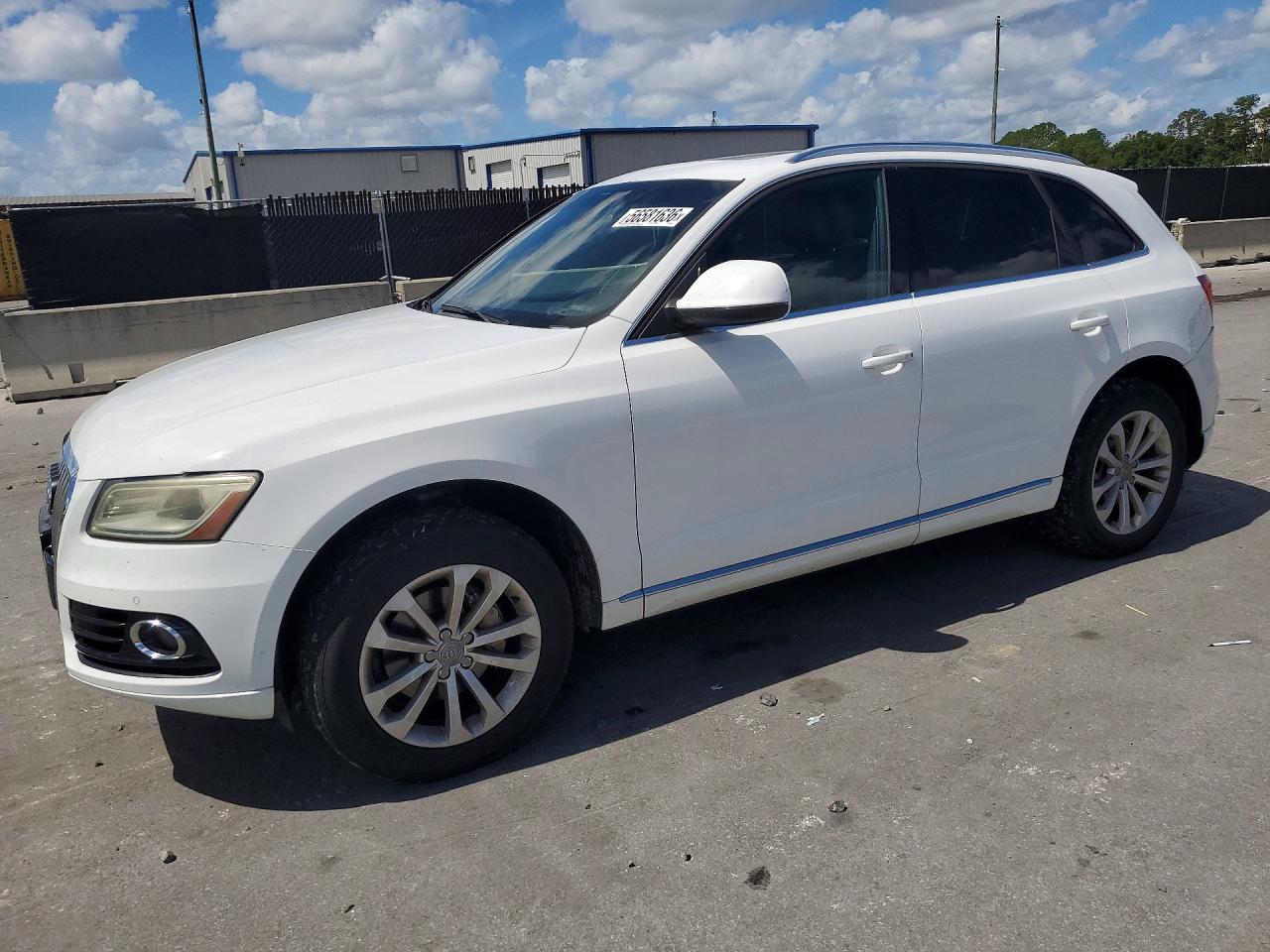 2013 AUDI Q5 Premium Plus