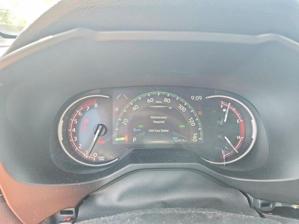 2024 TOYOTA RAV4 XLE