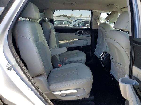 2023 KIA SORENTO