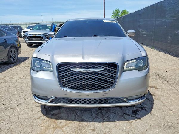 2018 CHRYSLER 300