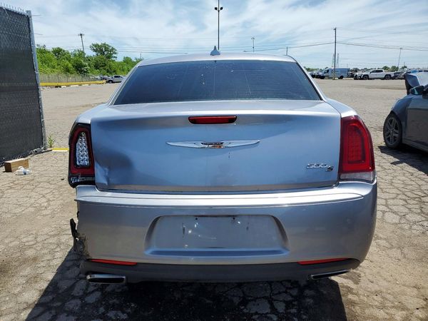 2018 CHRYSLER 300