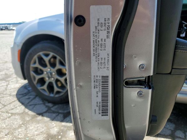 2018 CHRYSLER 300
