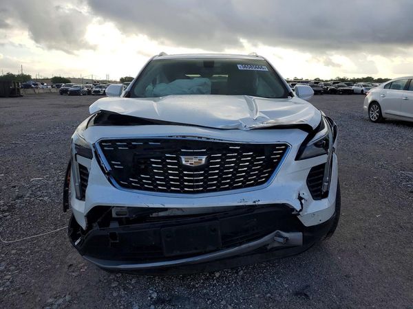 2019 CADILLAC XT4 Premium Luxury