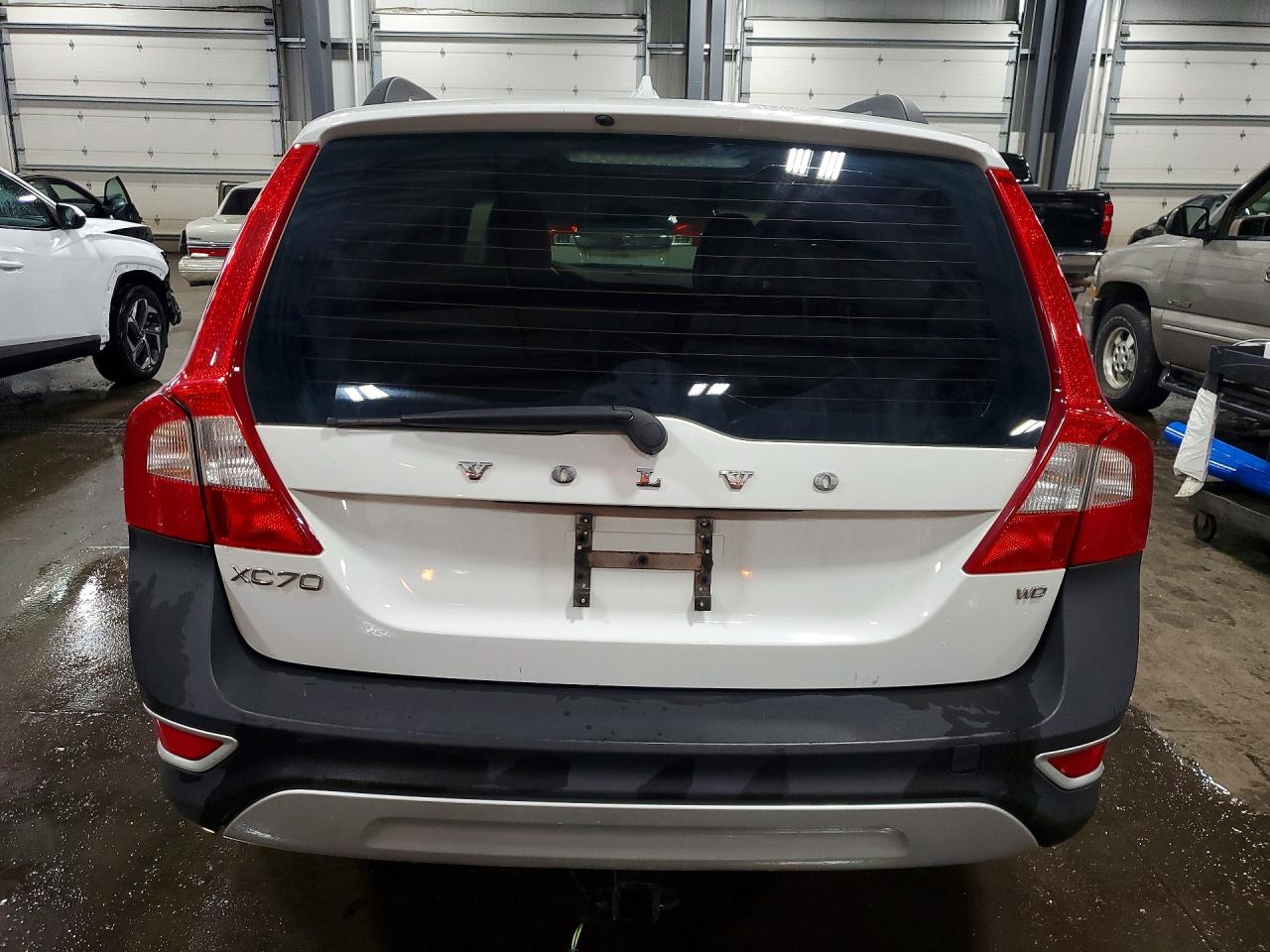 2011 VOLVO XC70
