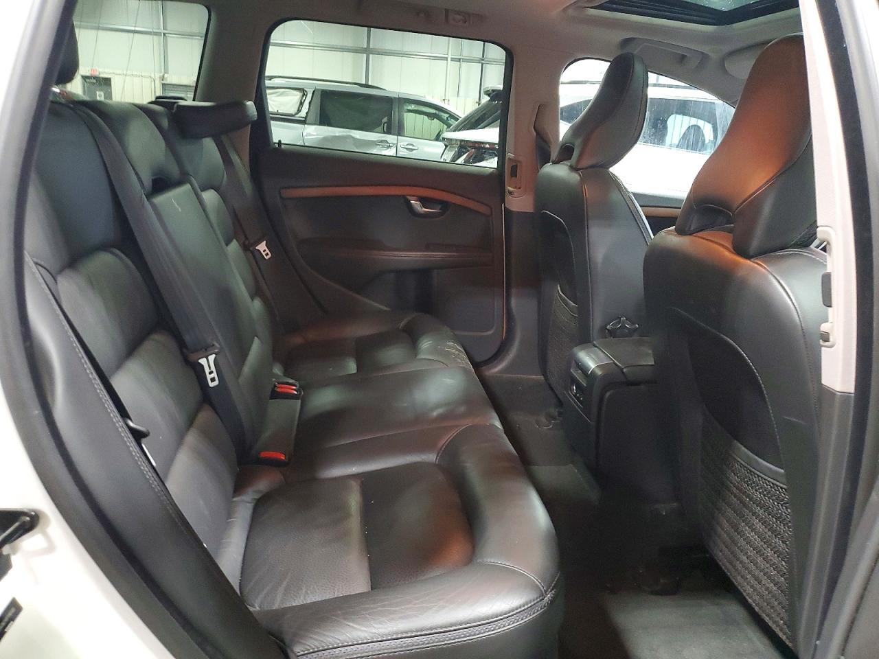 2011 VOLVO XC70