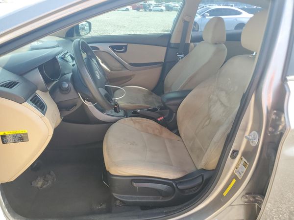 2013 HYUNDAI ELANTRA — DENT