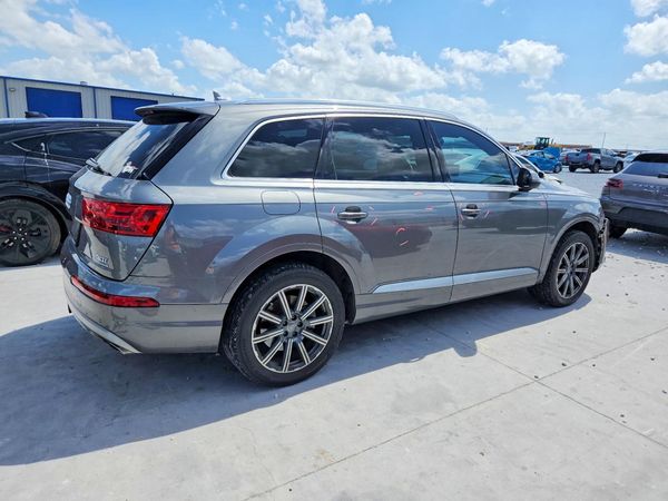 2017 AUDI Q7 quattro Premium Plus