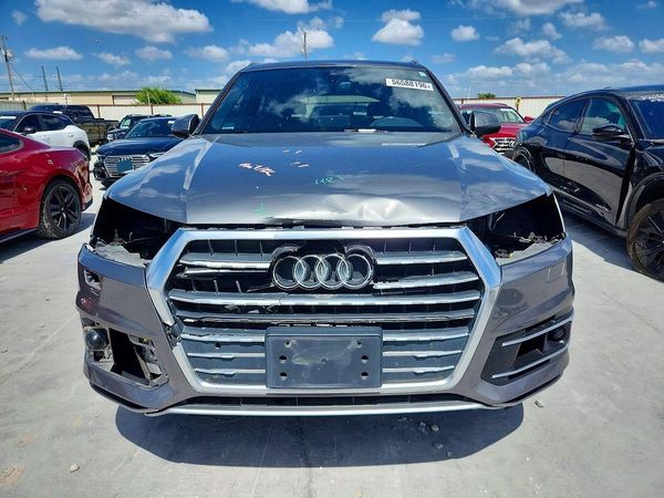 2017 AUDI Q7 quattro Premium Plus