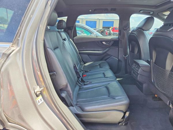 2017 AUDI Q7 quattro Premium Plus