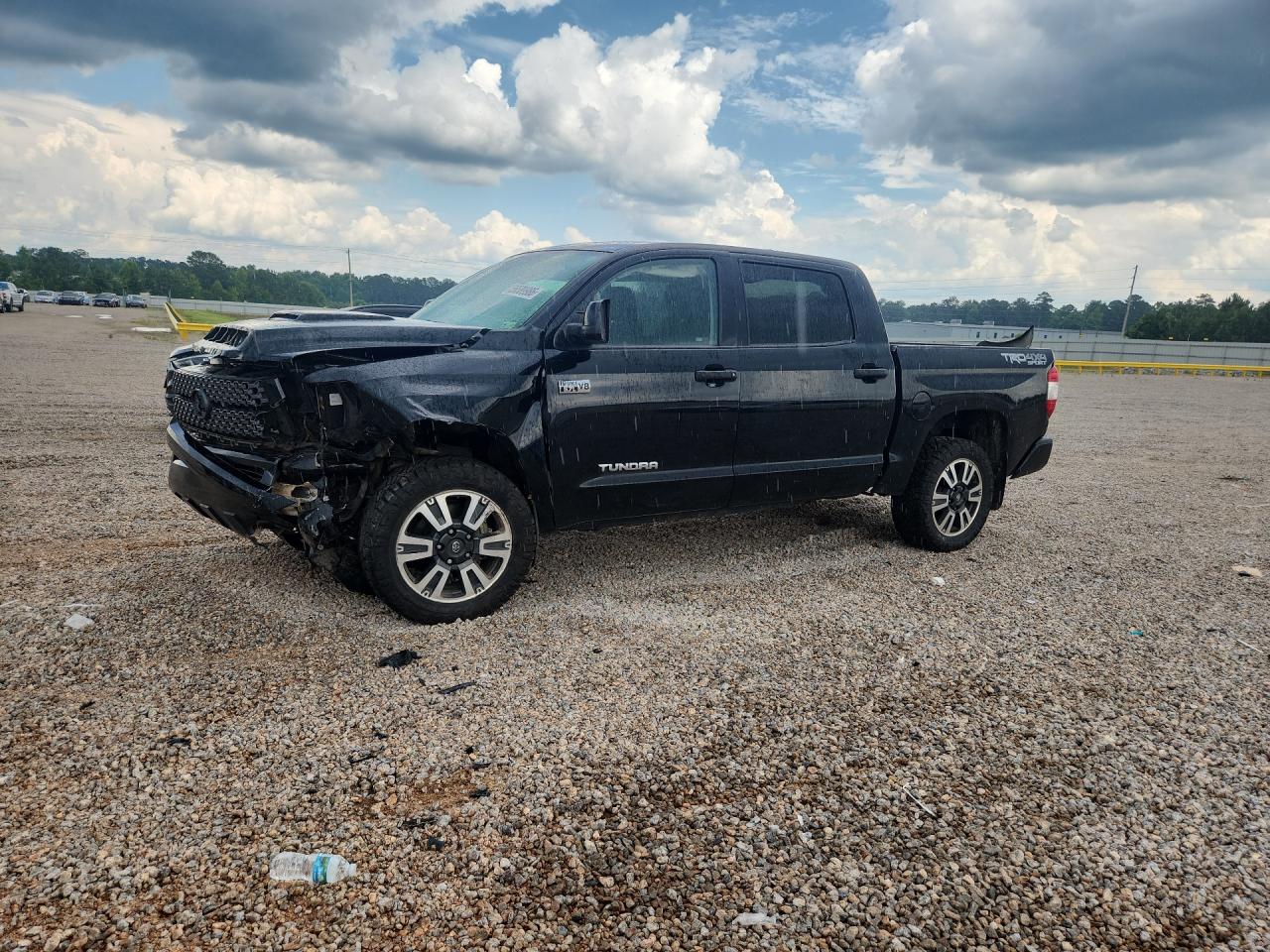 2020 TOYOTA TUNDRA SR5 Grade