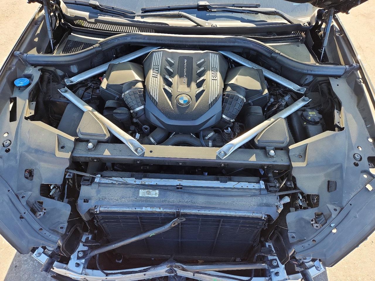 2022 BMW X5 M50i