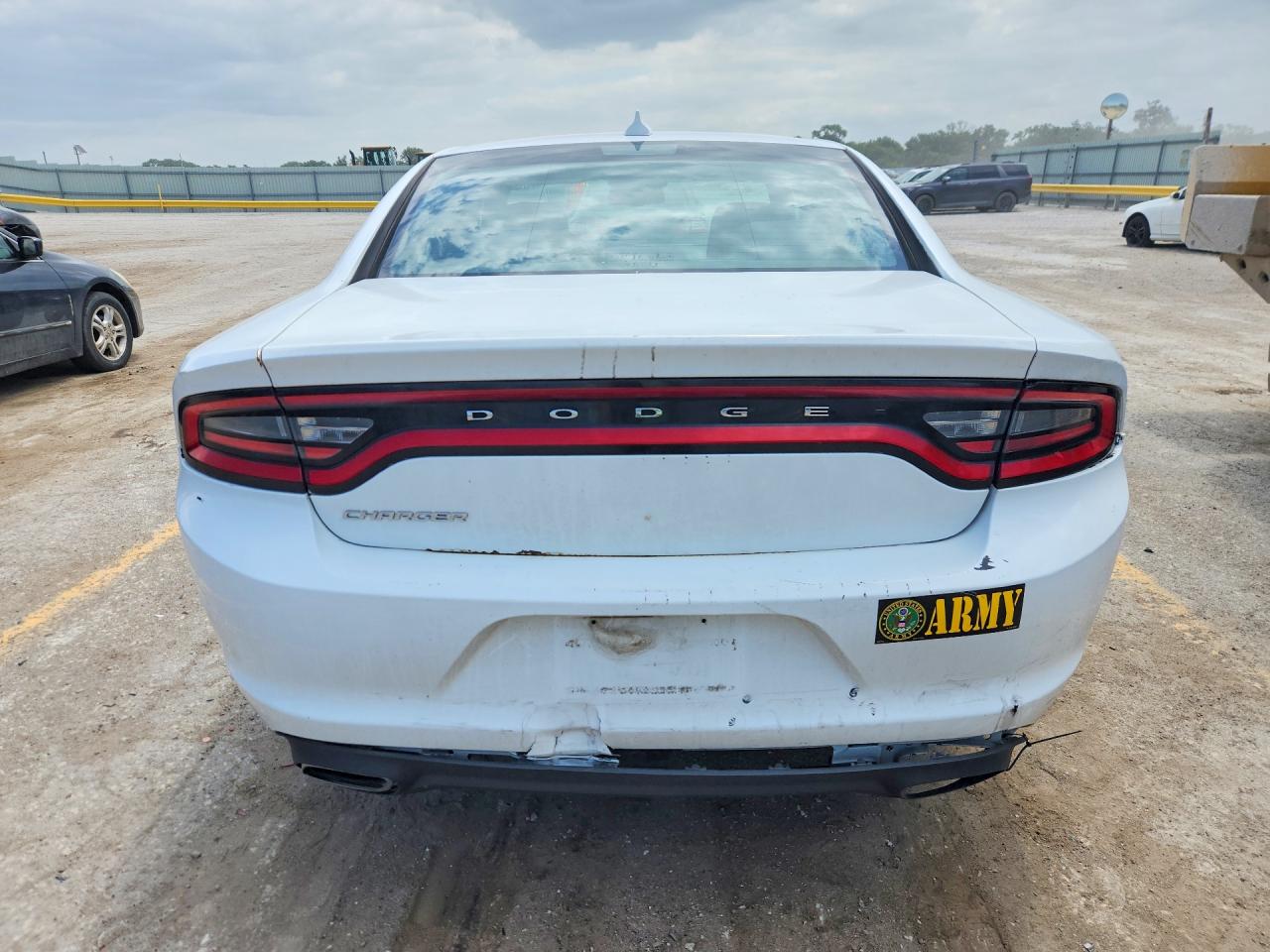 2016 DODGE CHARGER SXT