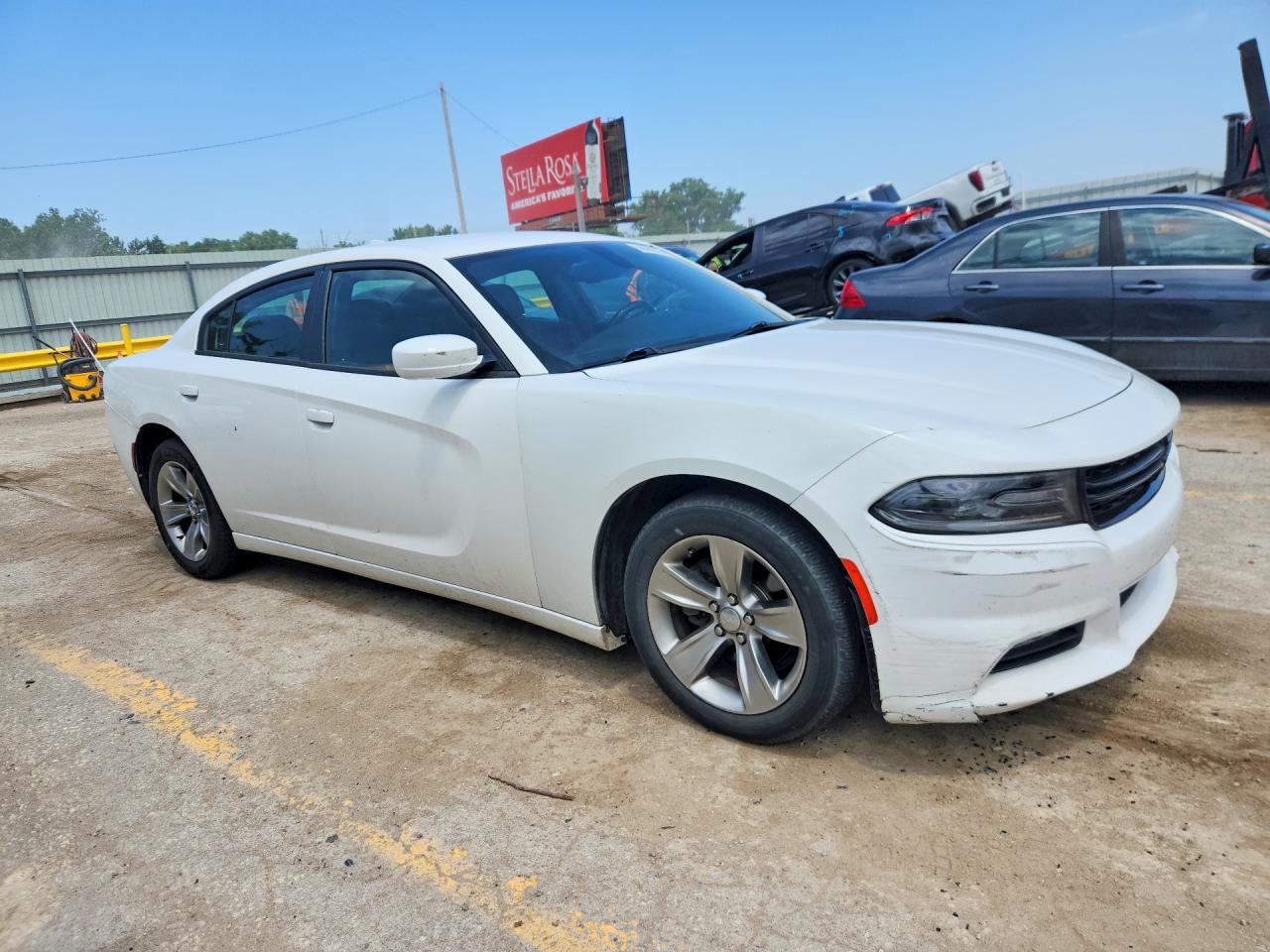 2016 DODGE CHARGER SXT